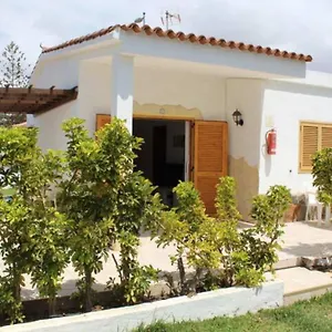 https://precioso-bungalow.in-canary-islands.com